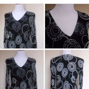 NYGARD ~ MEDIUM EMBELLISHED OPENWORK 3/4 SLV TOP